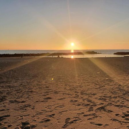 Fiumicino Seaside Hotel ภายนอก รูปภาพ